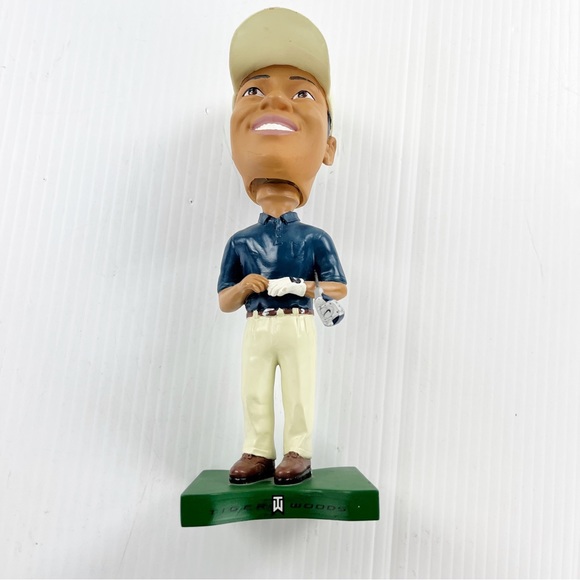 Nike Golf Tiger Woods Upper Deck Collector Bobblehead Limited Edition #3 - Picture 5 of 5